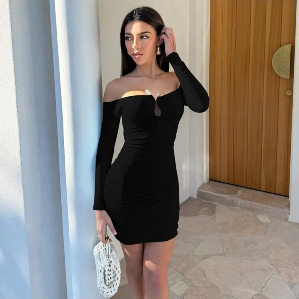 فساتين سهرة نسائية 2025 بلون سادة عصرية بكتف واحد حزمة نحيفة على الورك مجوفة أنيقة للإجازات الساخنة