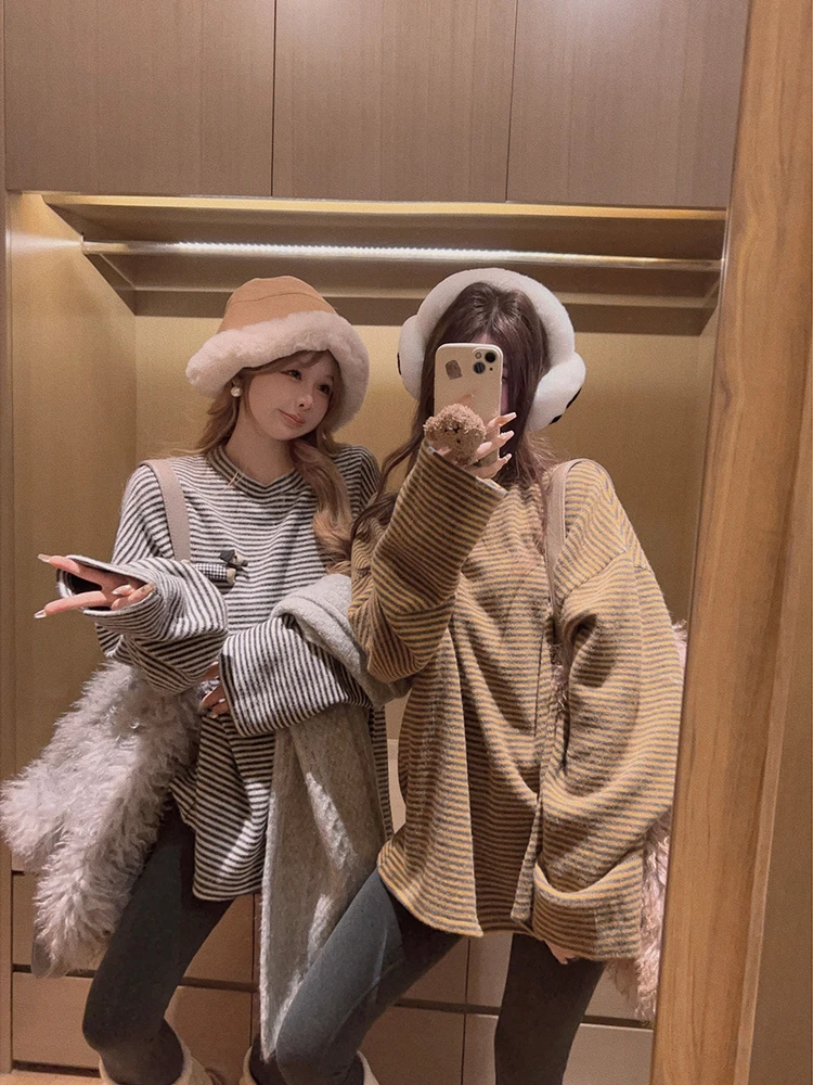 

Yukiss Lazy Sle Women's Fce Lined Striped T-irt Loose Fit Base Layer irt Long Sve round Ne Winter Korean Faion