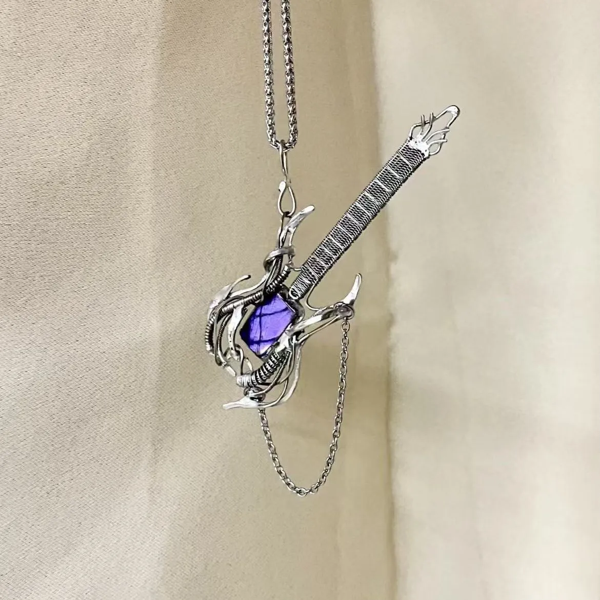 Bracelet Hand String Trendy Personality Music Academy Punk Style Guitar Sweater Chain Hip Hop Rock Band Necklace Pendant Sweater