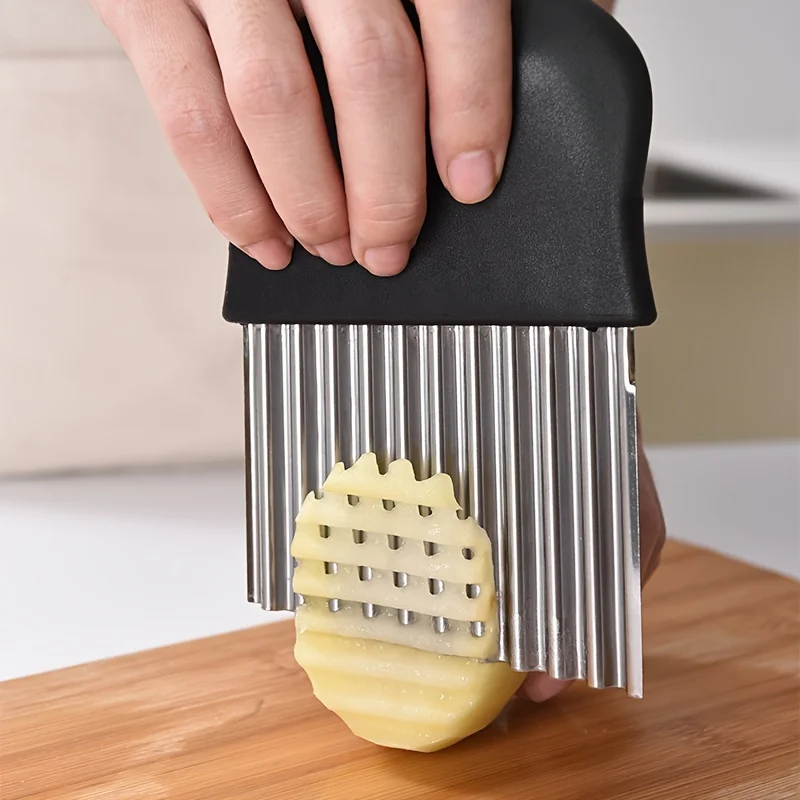 Wrinkle Knife Wave Cutting Knife Metal Kitchen Fry Knife Fruit and Vegetable Potato Fry Wave Slicing Tool