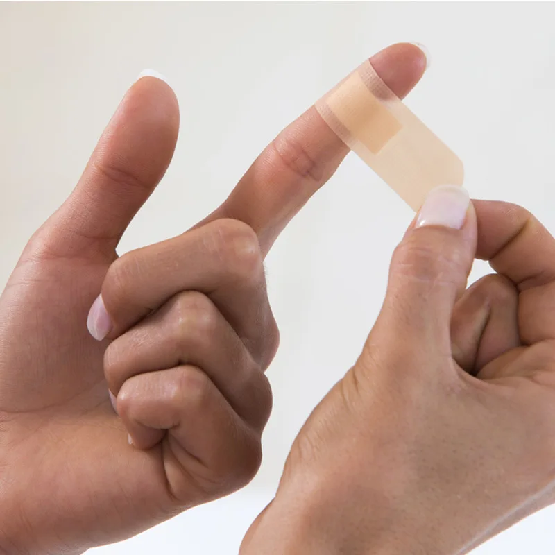 50 pçs pe band aid letras em inglês emplastros tiras de remendo respirável para crianças primeiros socorros hemostasia ferida ataduras