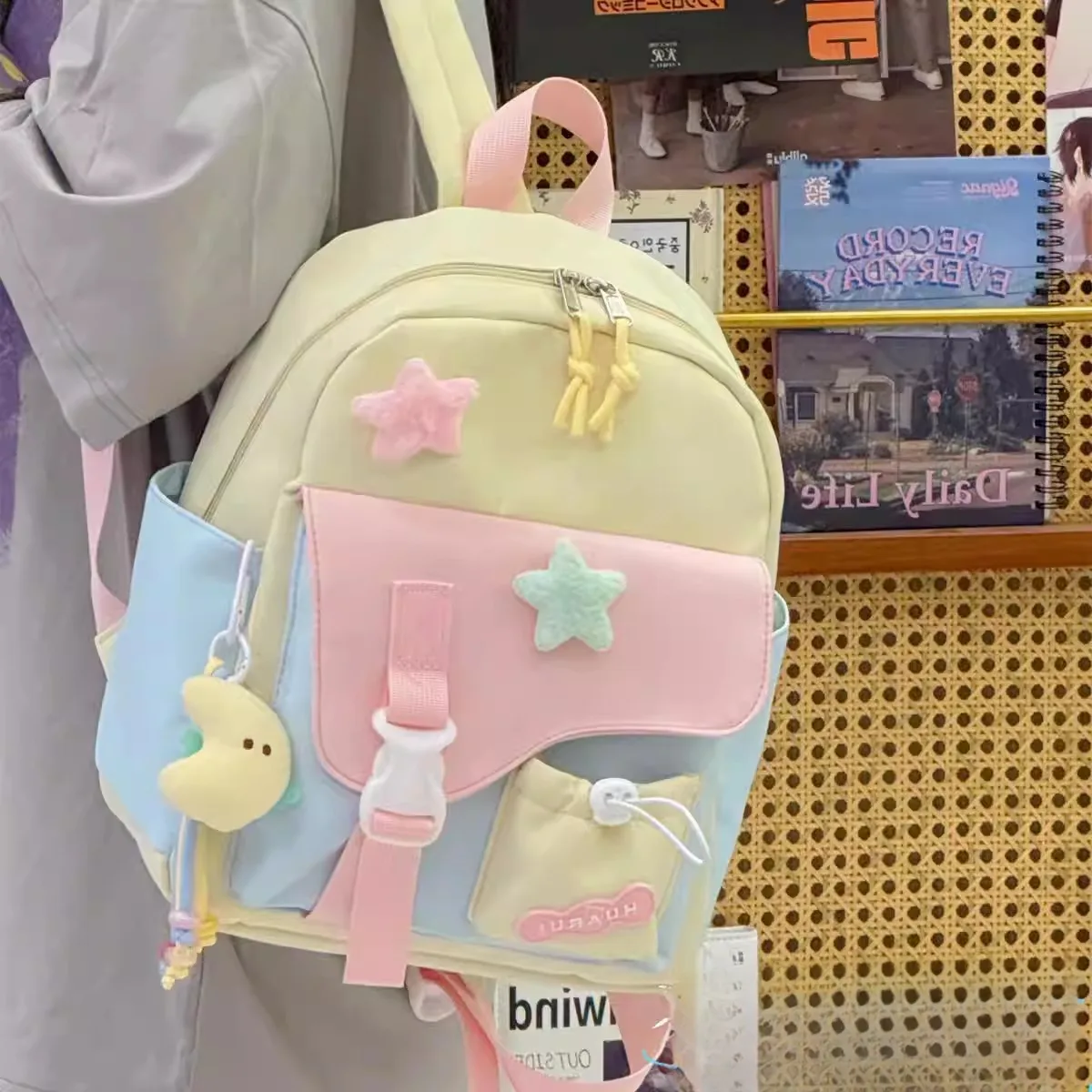 

Милый легкий универсальный рюкзак для девочек на весну и лето, с высокой эстетической ценностью, для школьных поездок, с прочными мягкими лямками