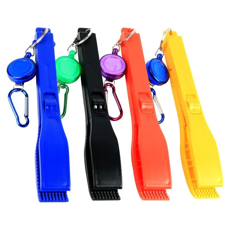 Color Random Multifunctional Fishing Fish Clip Hand Controller Tackle Tool Body Grip Clamp Gripper Grabber with Lock Switch