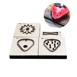 Handmade Leather Simple Strawberry Pendant Knife Mold Bag Keychain Pendant Customize All Kinds of Cutter Dies
