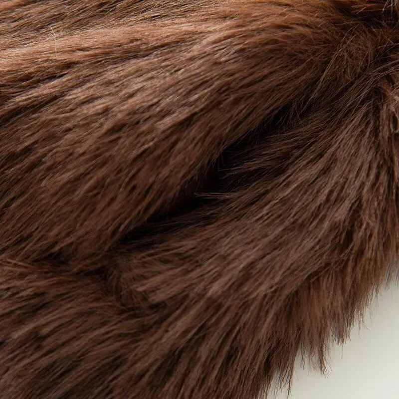 2025 가을 신상 여성 패션, 다용도 인조 모피 효과의 큰 라펠 코트.