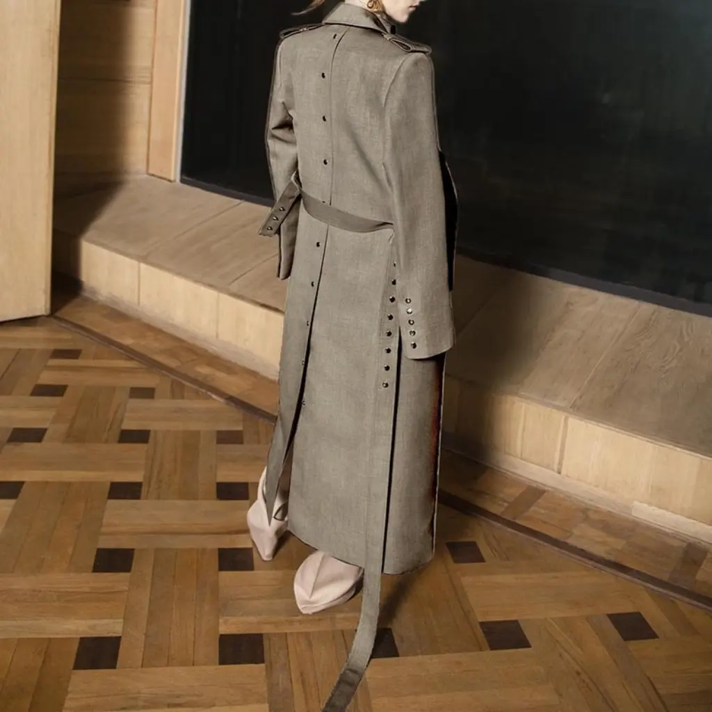 

Элегантное длинное серое женское пальто, классическая повседневная форма, воротник-стойка, шнурок на талии, новая модная верхняя одежда