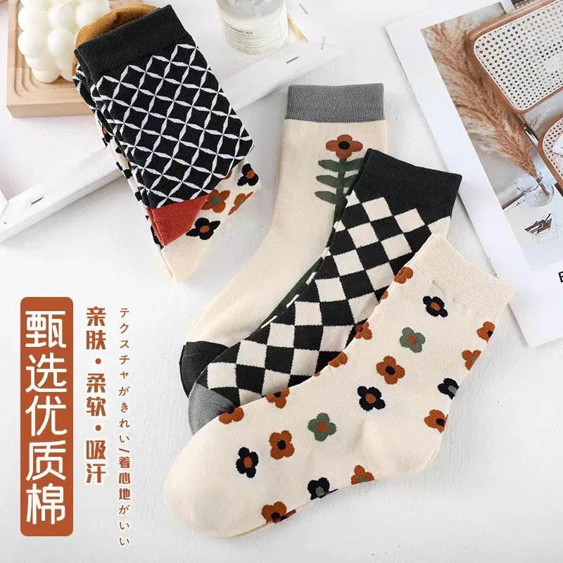 

Осенние и зимние спортивные носки, женские носки средней длины в художественном стиле в стиле ретро, модные универсальные женские носки