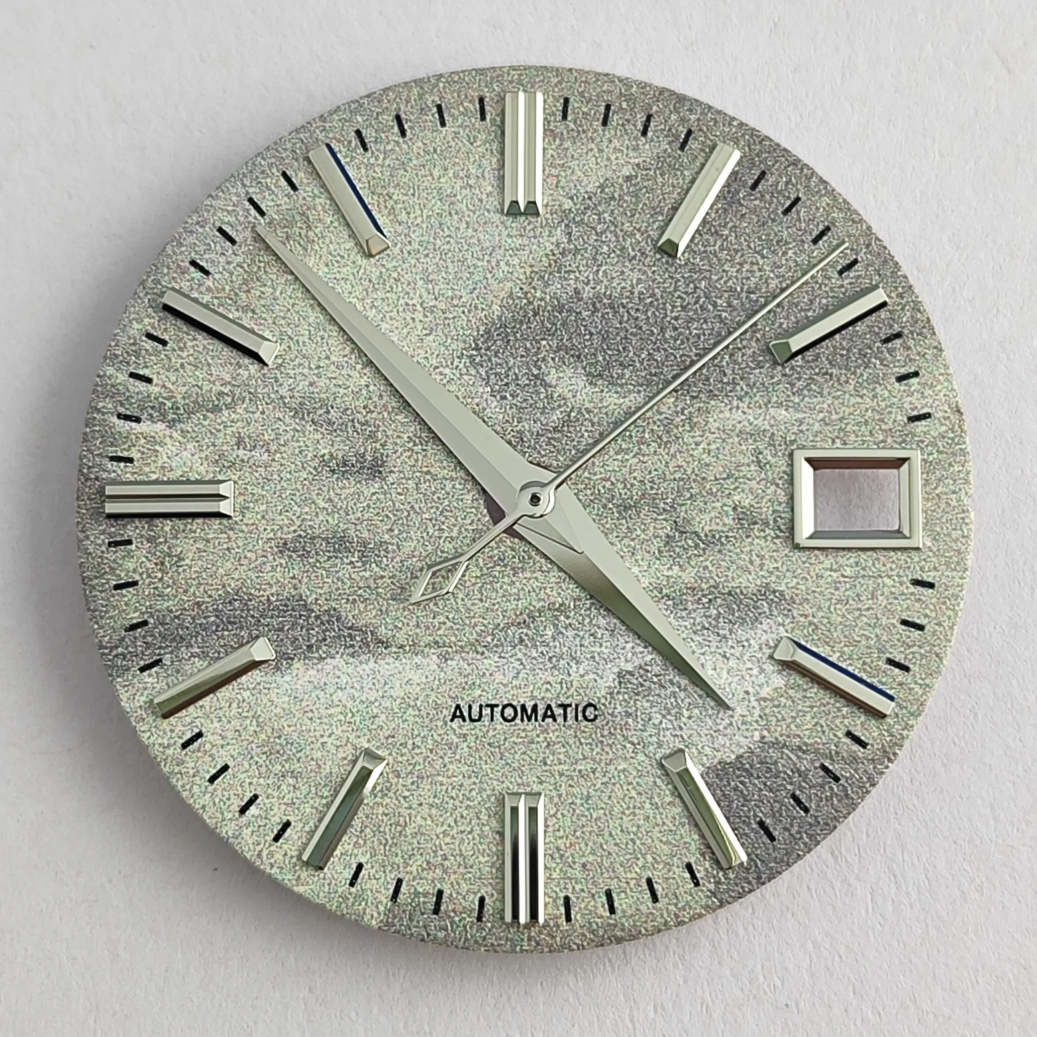 Quadrante dell'orologio NH35 da 28,5 mm di alta qualità adatto per lo strumento di riparazione degli accessori dell'orologio con movimento NH35 NH36