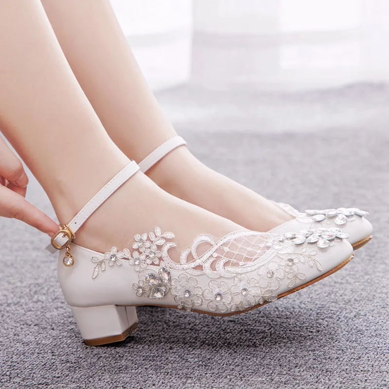3.5cm Female Fashion Wedding Shoes Bridesmaid Banquet White Lace Flower Pearl Round Toe High Heels Women's Bridal Pumps Shoes - view 4