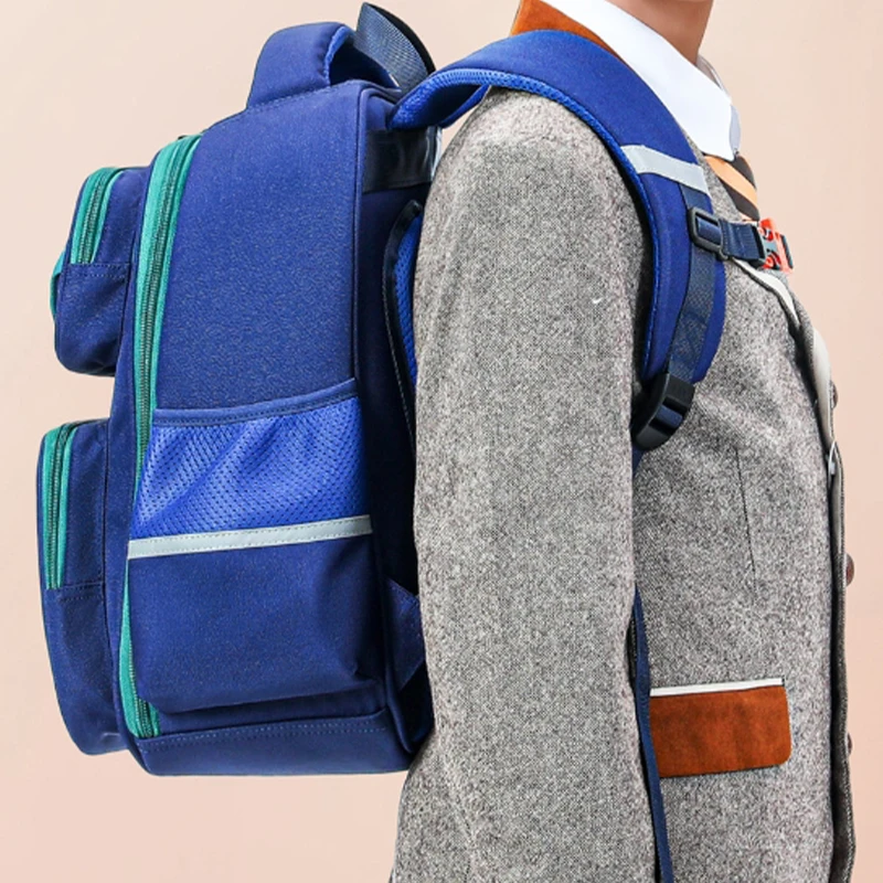 Mochila para niños para protección de la columna vertebral y reducción de peso, mochila ligera impermeable ultraligera para hombres y mujeres, nueva