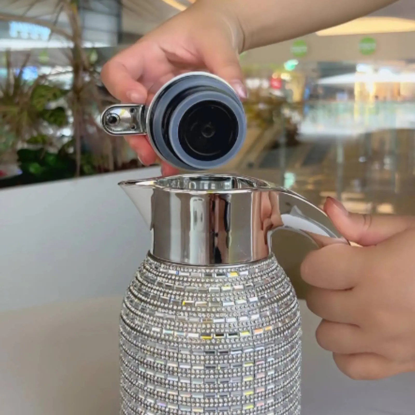 

Crystal Thermal Pot Long-Lasting Heat Preservation Sparkling Insulated Tea Pot Vacuum Insulated Jug Leak-Resistant for Office