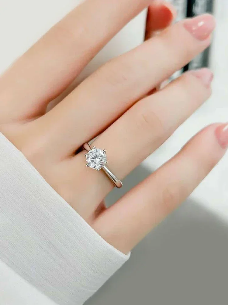NeeTim 0,5–5 ct Moissanit-Ring für Damen, 925er Sterlingsilber mit weißvergoldetem Labordiamant, Verlobungs- und Ehering-Schmuck