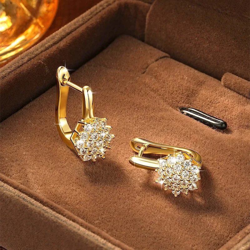 Rrjzz Sparkling Starlight Exquisite Ear-Clip Earrings D Color Full Moissanite Hoop Earrings for Women Birthday Jewelry Gifts