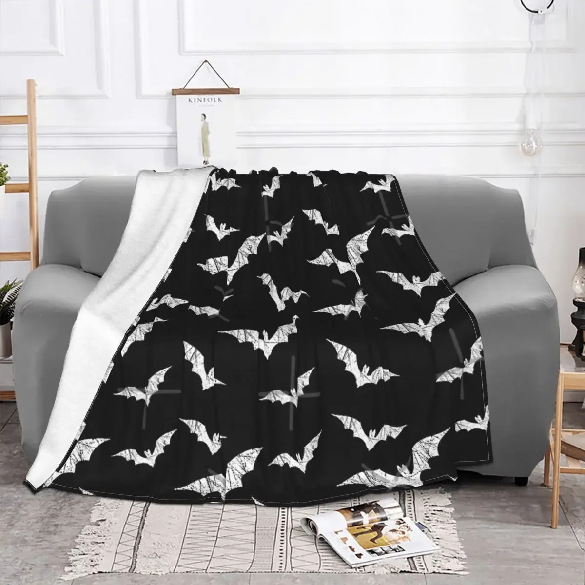 Bats Pattern Throw Blanket Halloween Goth Fleece Flannel Lightweight Blankets for Home Office Couch Bed Sofa Car All Season