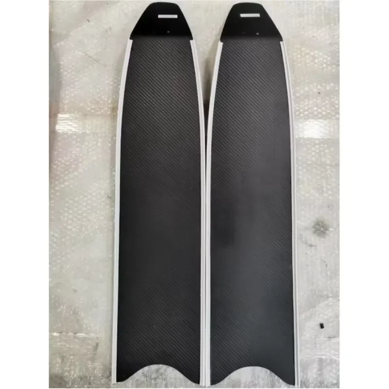 Custom Carbon Fiber Freediving Fin with Rubber Foot Pocket Carbon Fiber Swimming Fin Freediving for Harpoon Fishing Barrel