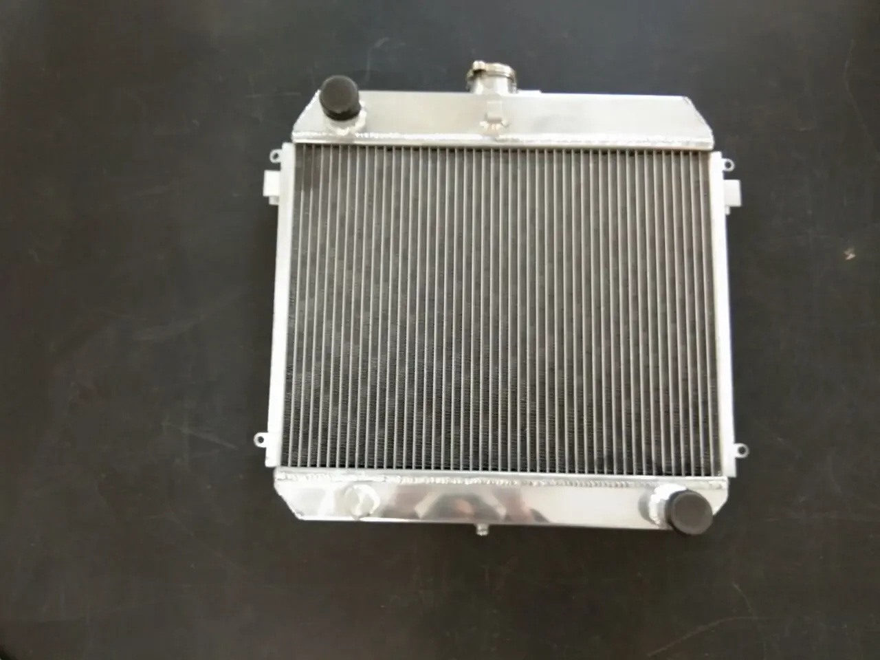 Aluminium Radiator For 1975-1988 Opel Ascona Manta B / Vauxhall Cavalier 1.8/1.9/2.0 1976 1977 1978 1979 1980 1981 1982