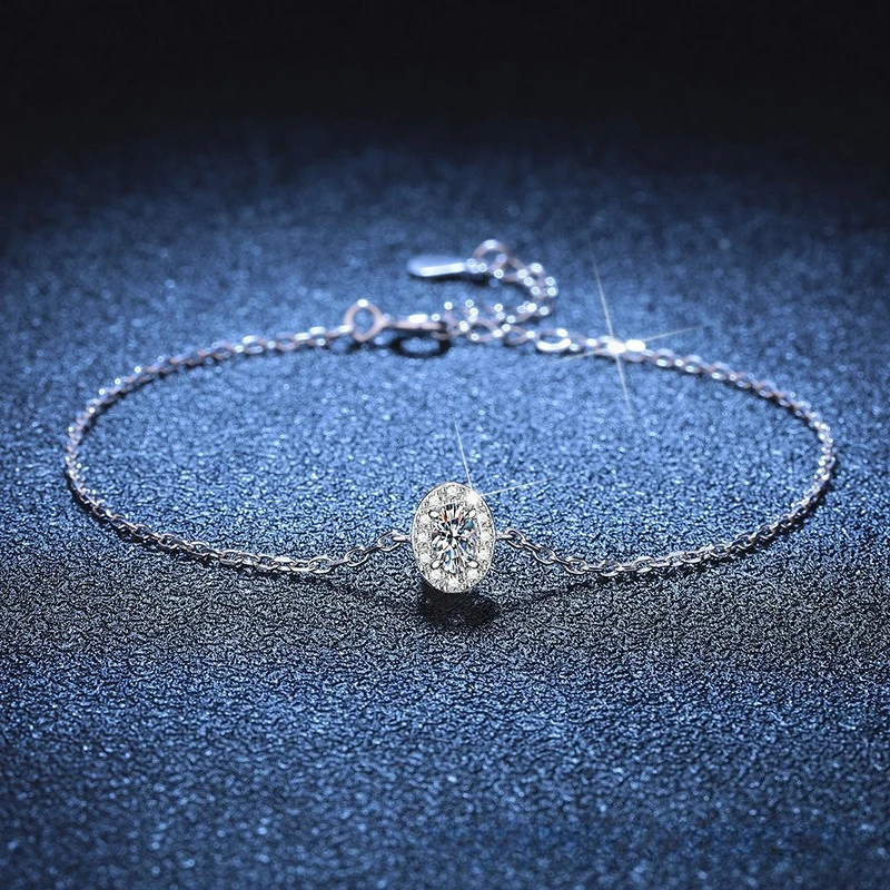 

Hot Selling Moissanite Bracelet Platinum PT950 18K Gold Japanese and Korean Fresh Pigeon Egg 30 Minute Moissanite Bracelet