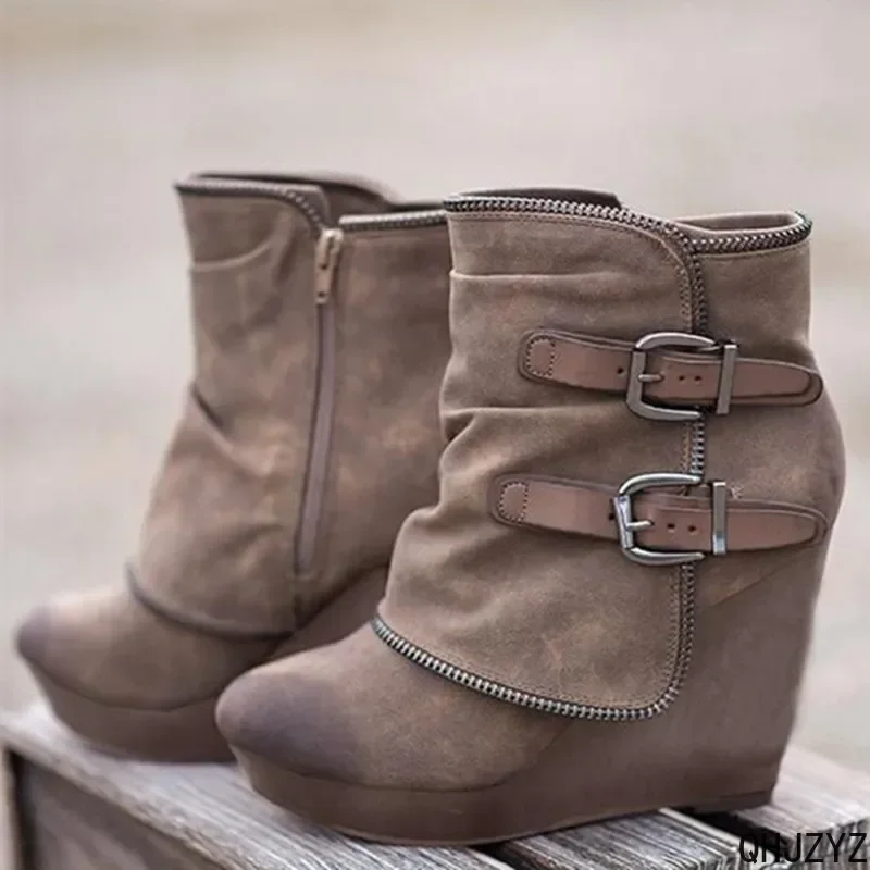 2026 New Women's Boots Zip Women's High Heels Suede Fashion Wedge Heels Durable Retro Women Ankle Boots Round Head Bottes Femmes