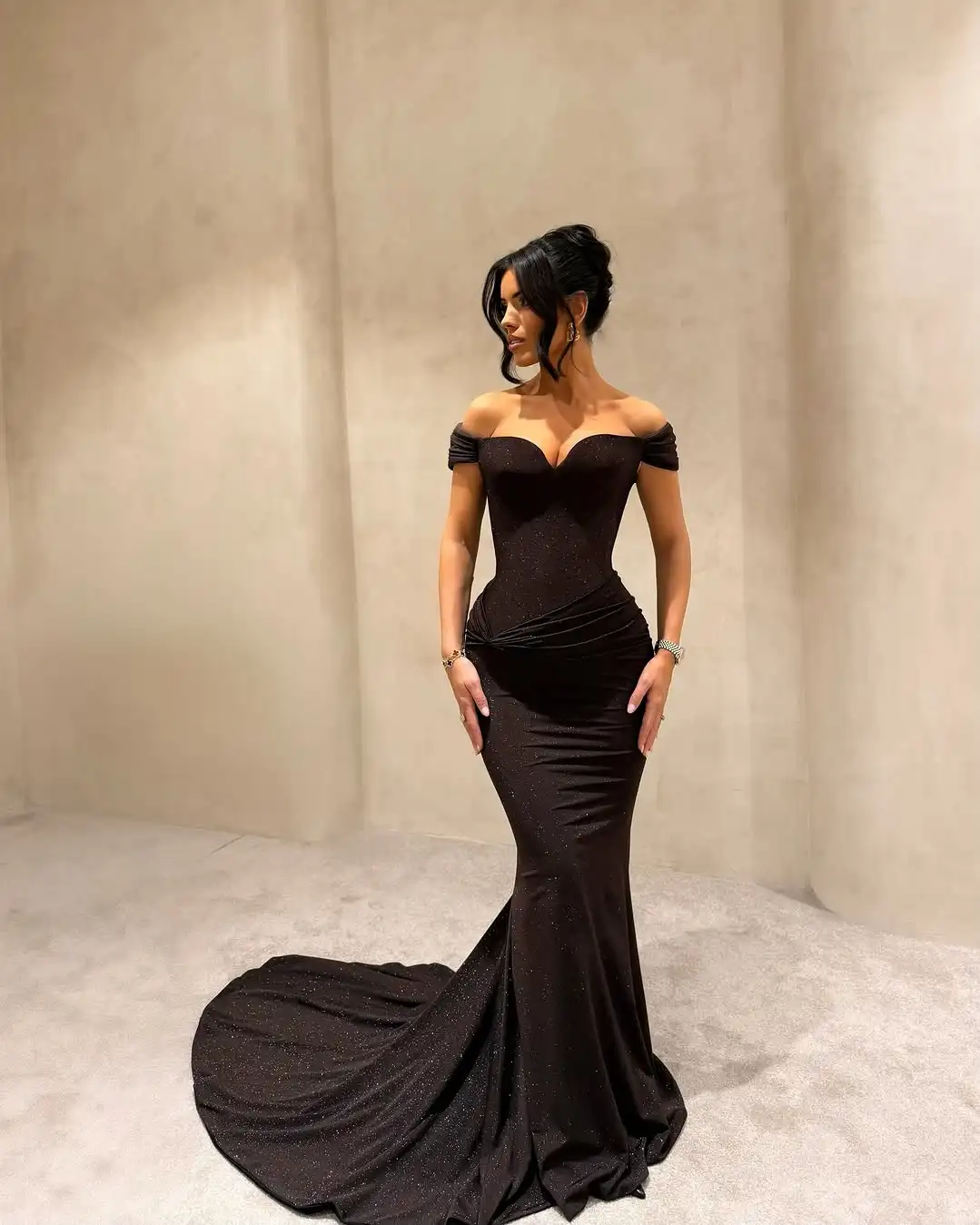 

Customized Fashion Jersey Mermaid Off the Shoulder Sequined Evening Dresses Strapless Short Sleeves Panel Train Black