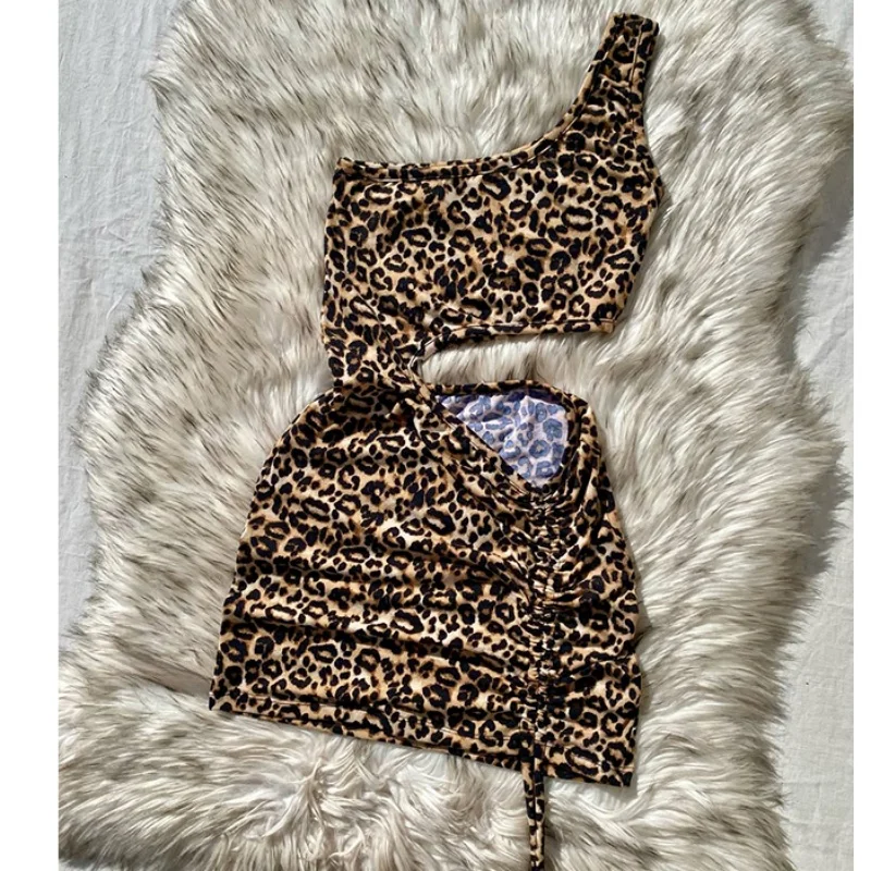 

Новое модное облегающее платье с леопардовым принтом, сексуальное, с открытой спиной, короткими рукавами и завязками на шее для девочек