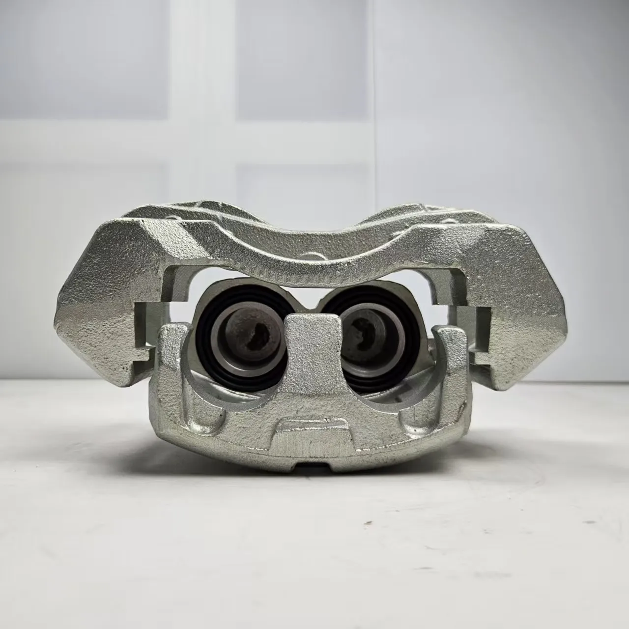 1106 HOT Rear and Front Brake Calipers OEM C00048050 C00048051 for Maxus T60 D90 China Auto Parts Original Wholesaler
