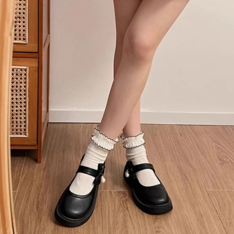 scarpe-basse-da-donna-in-pelle-con-punta-rotonda-e-cinturino-a-t-decorate-con-perle-stile-retro-accademico-moda-primavera-2026-a-bocca-bassa-per-il-tempo-libero