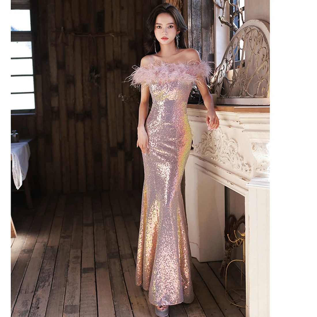 Sexy Boat Neck Sequin Prom Dress Floor-Length Trumpet Mermaid Evening Gown