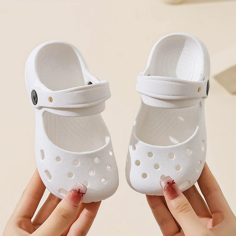 2026 Summer Girls Slippers Fashion Thick Bottom Hole Shoes PVC Slippers Anti Slip Baotou Slippers Outdoor Beach Sandals Slippers