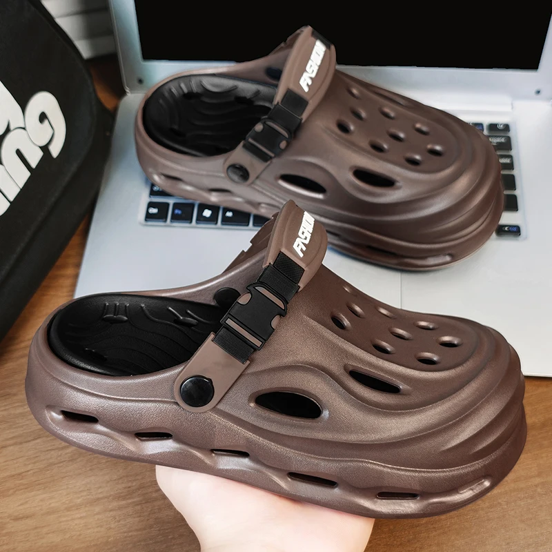 New Summer Style Men's Outdoor Sandals for Camping and Beach Use in Multiple Settings
