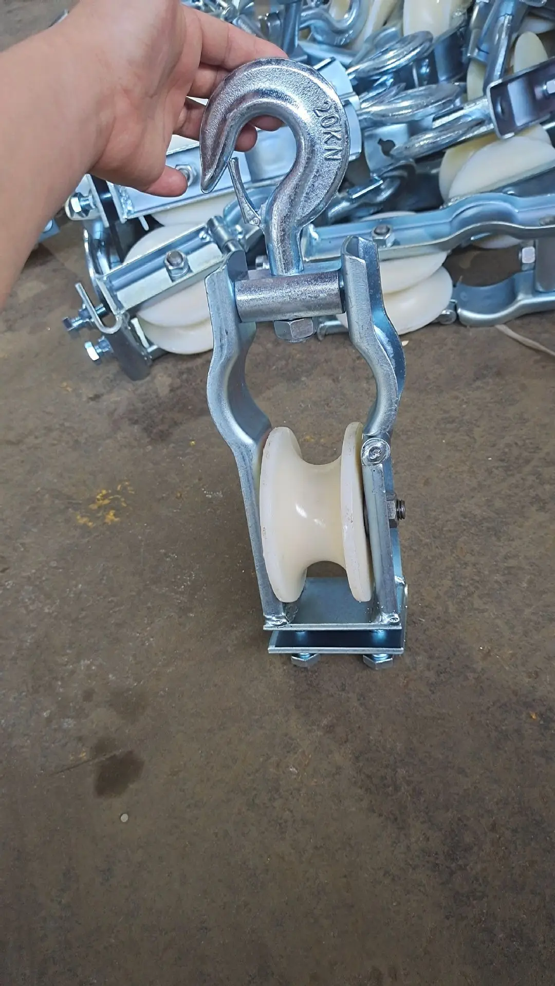 Нейлоновый или алюминиевый шкив для кабеля с заземлением Роликовый блок для заземляющего кабеля передачи энергии Блок для заземляющего провода