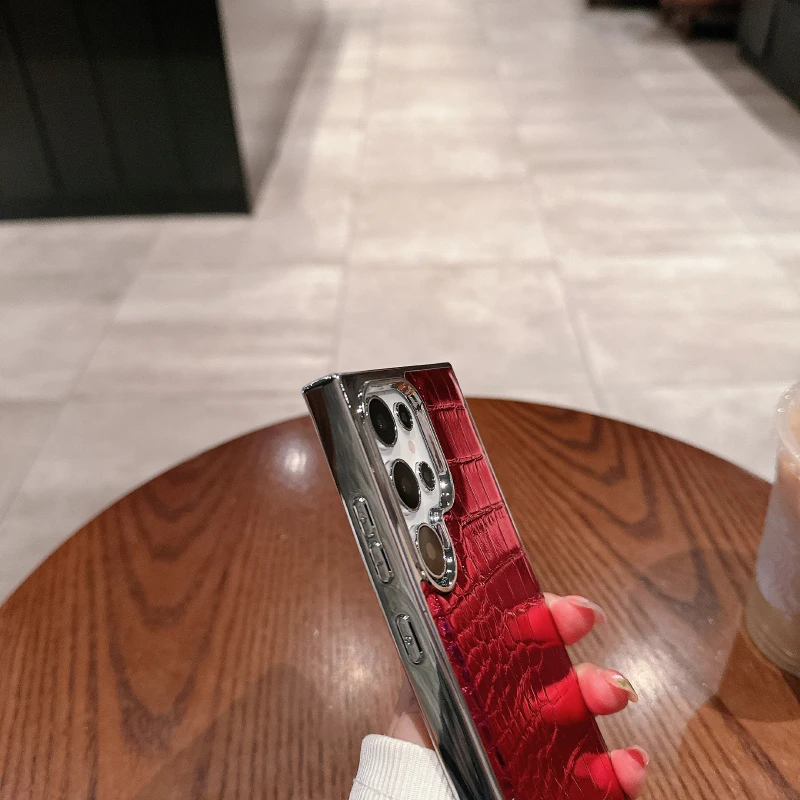 Luxury Plating Crocodile Texture Artificial Leather Bumper Phone Case For Samsung S26 Ultra S24 S23 S25 Ultra Plus Back Cover view 4