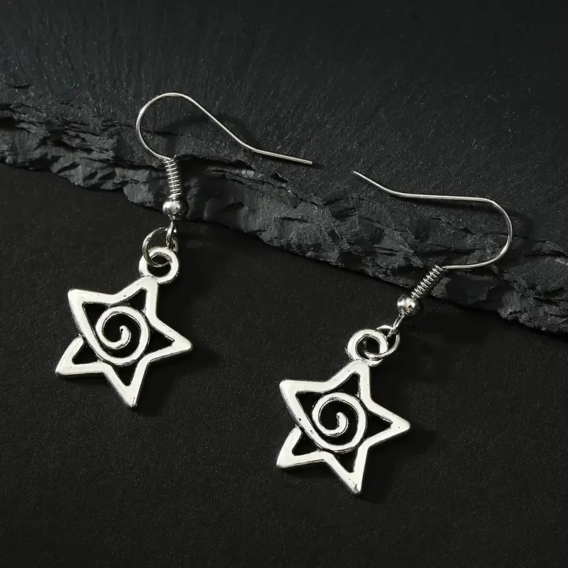 Korean Fashion Cute Star Swirl Earrings Gothic Charms Rivet Earrings for Women Punk Grunge Jewelry Vintage Accessories Cool