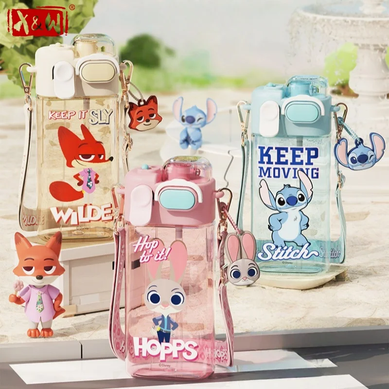 

X&W for Disney 570ML Tritan Double-drinking Straw Cup Cute Judy Nick Sports Cup with Doll Pendant BPA-free Square Water Bottle
