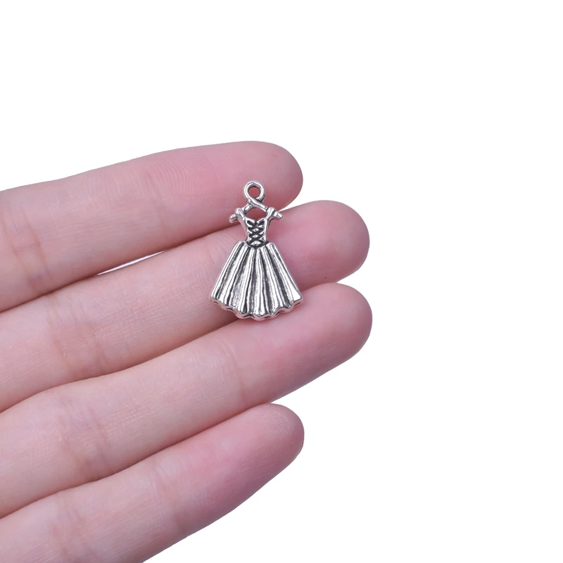 20pcs/Lot Fashion Silver Color Princess Dress Charms Pendant For Necklace Earrings Bracelet Jewelry Making Diy Accessories