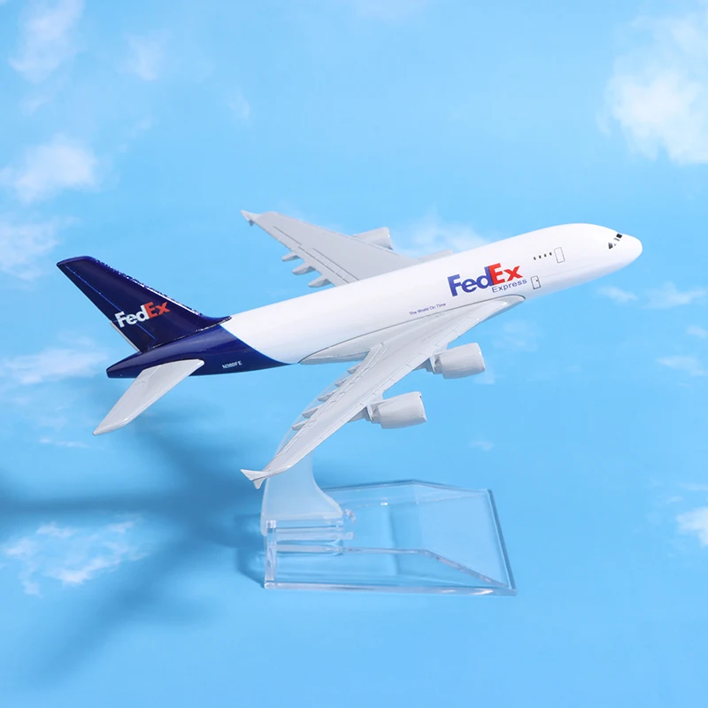 Scale 1:400 Fedex Airlines Boeing Aircraft Model - Ideal Addition To Any Diecast Aircraft Collection