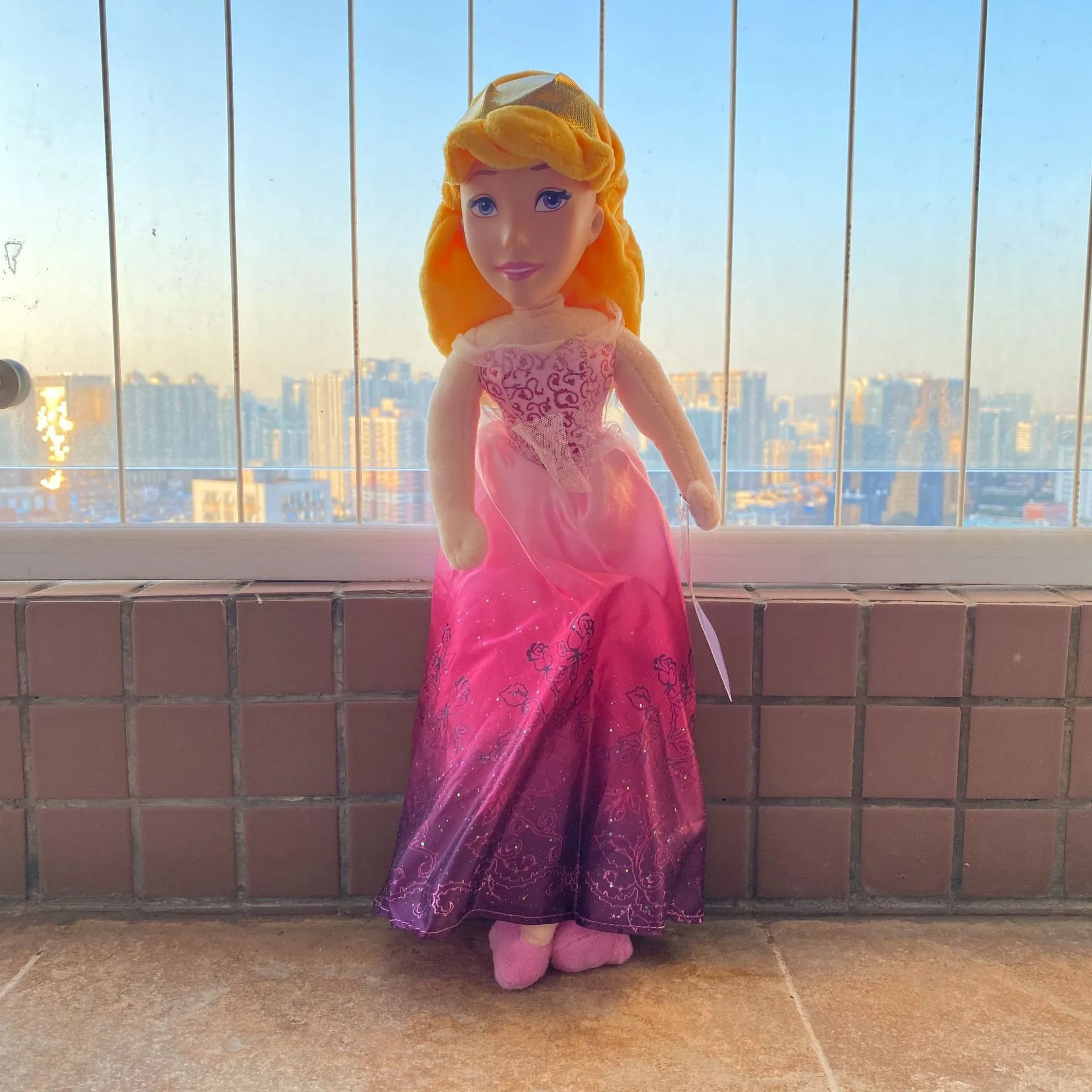 Juguetes/muñecas de peluche de princesa de dibujos animados de Disney, muñecos de Blancanieves y Cenicienta, un regalo/regalo para la compañía de las niñas