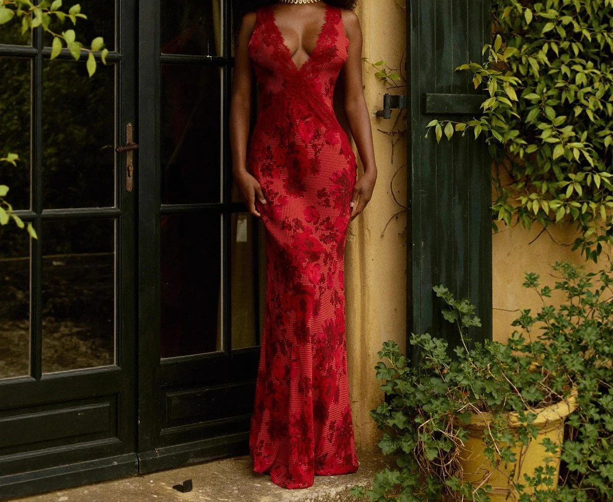 

2025 New Sexy Lace Deep V Sleeveless Backless Slim Fit Dress for Women