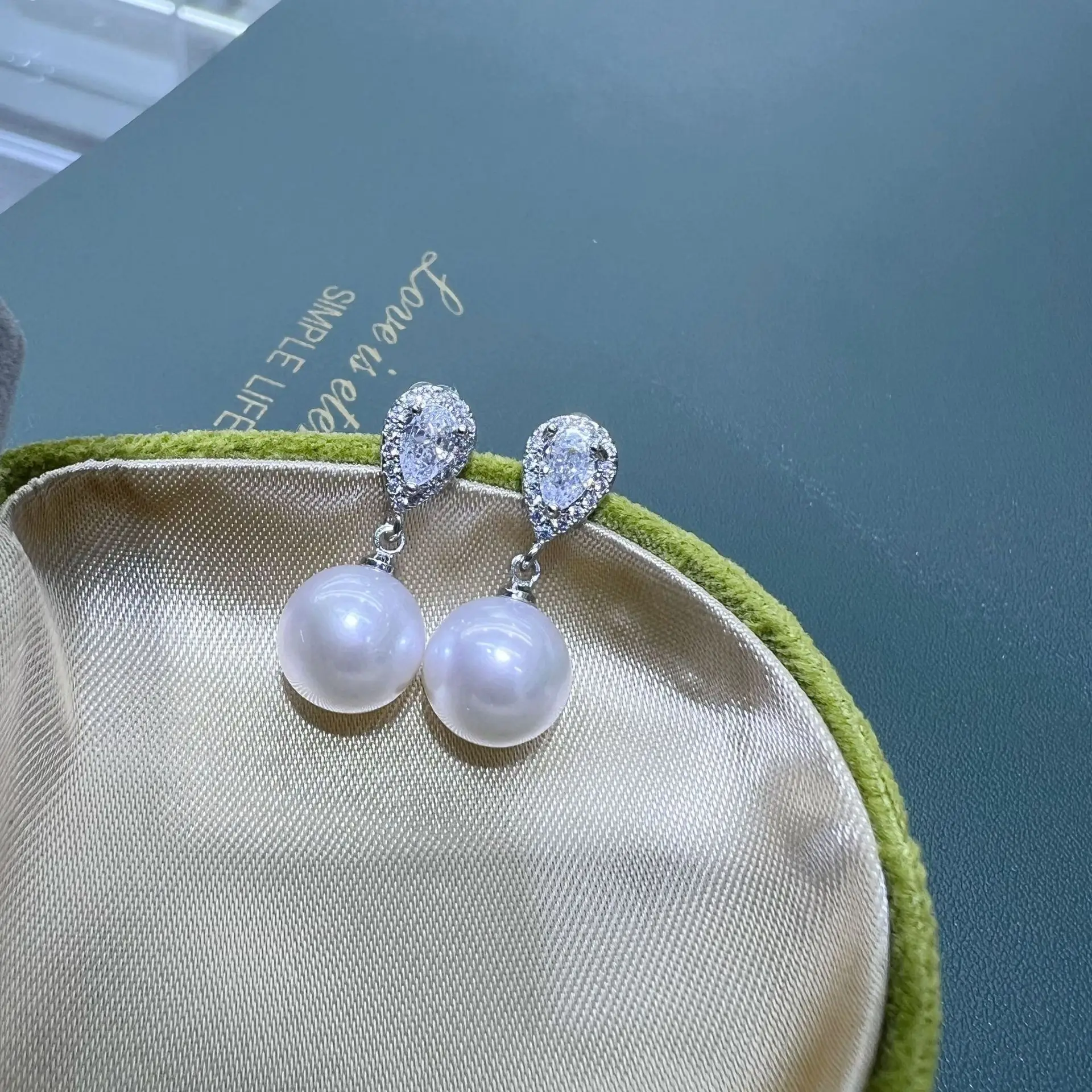 Zircon Pearl Drop Earrings Women Geometric Teardrop Design Silver Post Elegant Fashion Jewelry