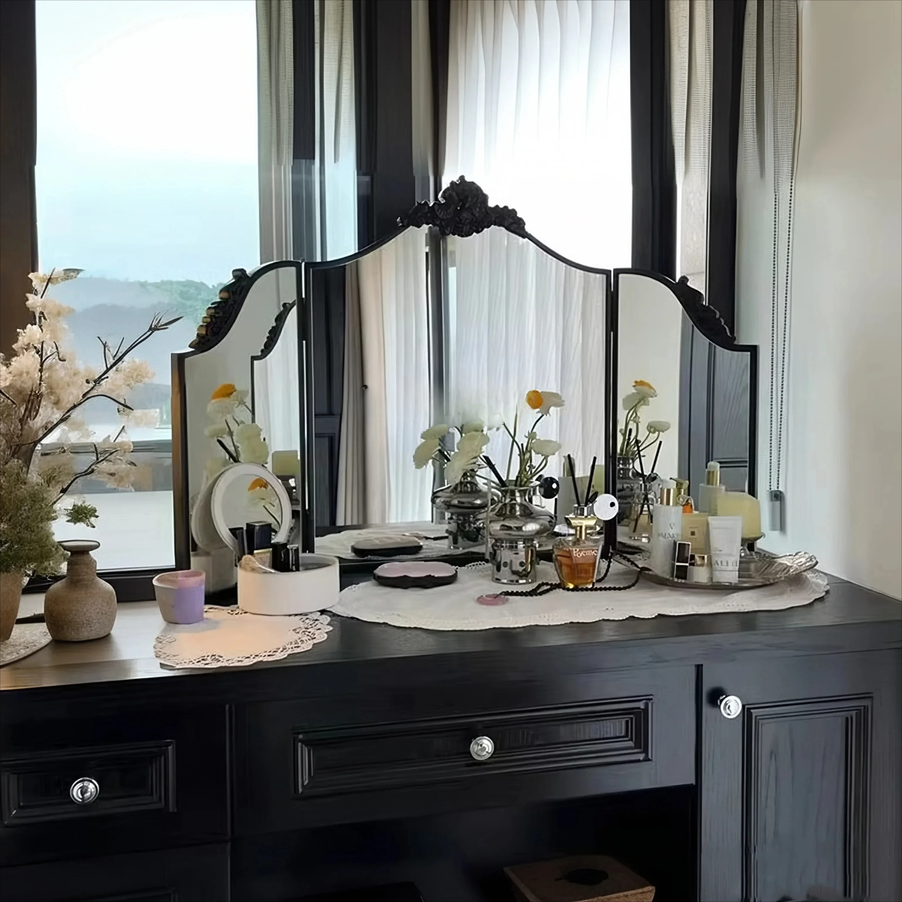 

Makeup mirror, desktop triple fold mirror, living room bedroom decorative mirror, European retro carved dressing table