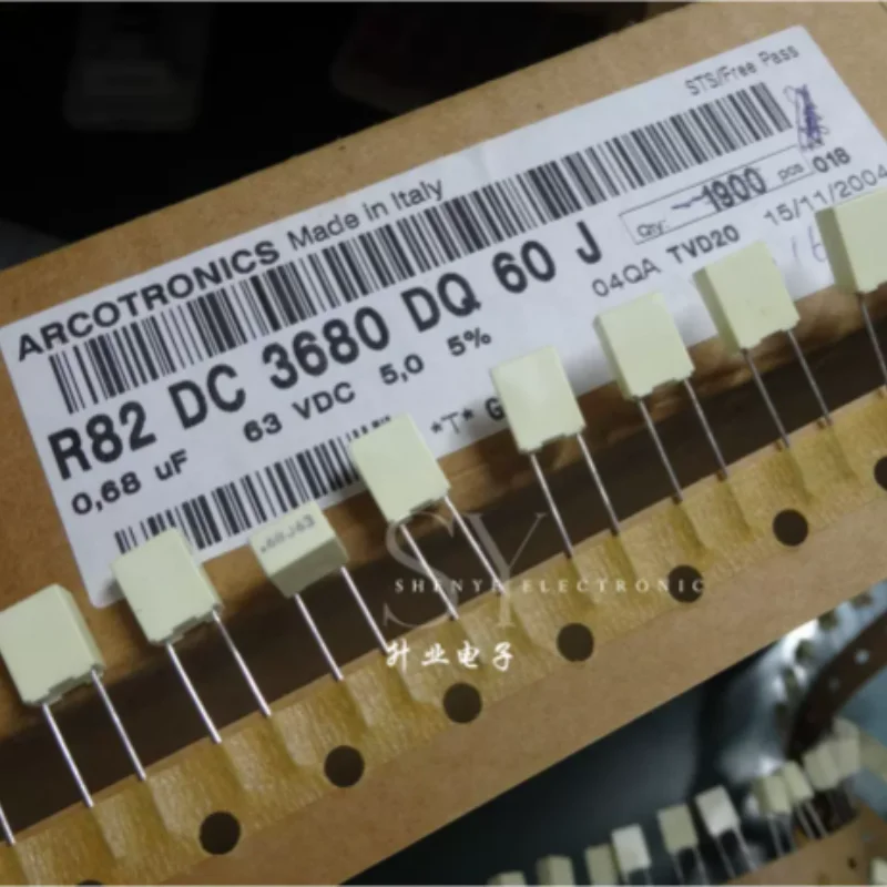 10pcs-100pcs Italian AV R82 0.68uf/63V u68 680nf 684 brand new film capacitor 5mm