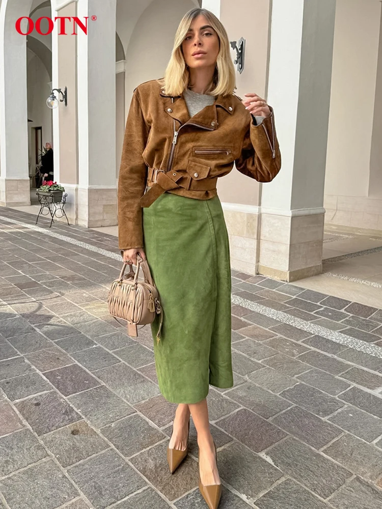 OOTN Elegant Green Deerskin Velvet Skirts Female 2024 Autumn Office Lady Straight Skirts Fashion Solid Sexy Slit Skirts Vintage