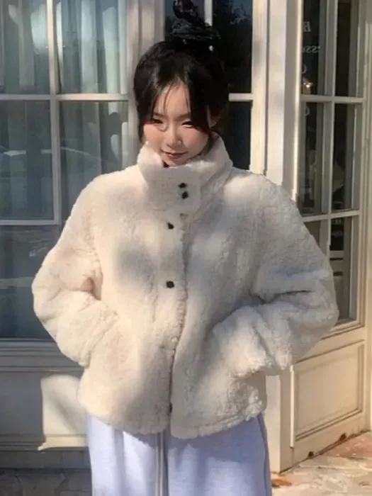 Chic ort Thiened Lamm Pelz Jaet frauen Stehkragen Mantel Koreanische Sle Lose Fit Winter Faion Weiche Milch Farbe mantel