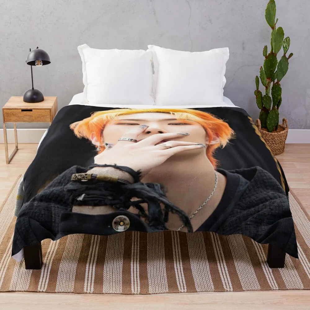 

MINGI ATEEZ - SPIN OFF: FROM THE WITNESS HALAZIA Throw Blanket Beautiful Blankets Decorative Throw Blanket