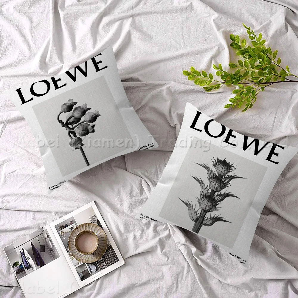 

L-LOEWE-E Pillow Anime Pillow Sofa Bed Head Pillow Cover Cushion Cover 45x45 Cm Fashion