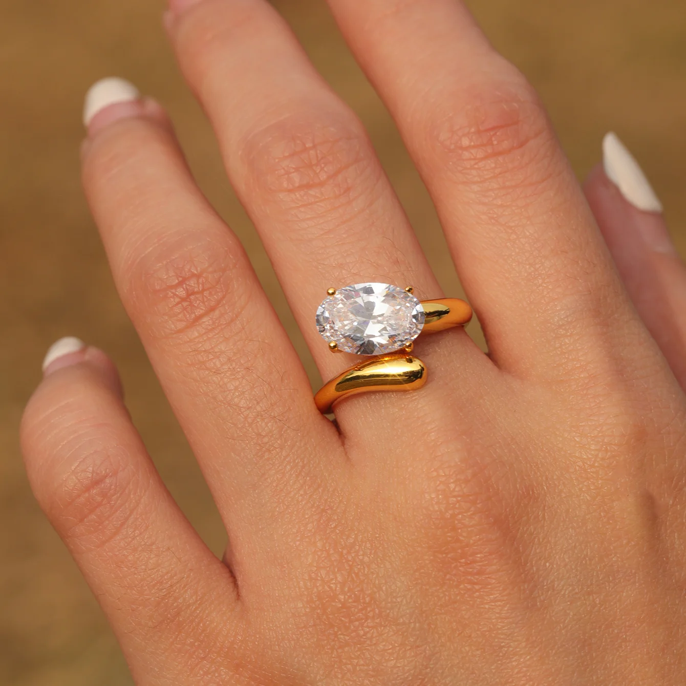 

S925 Серебристый 4,5 карата Ovat Муассанит Регулируемое открытое кольцо Изящные ювелирные изделия Свадебная помолвка Повседневная одежда Подарок с сертификатом