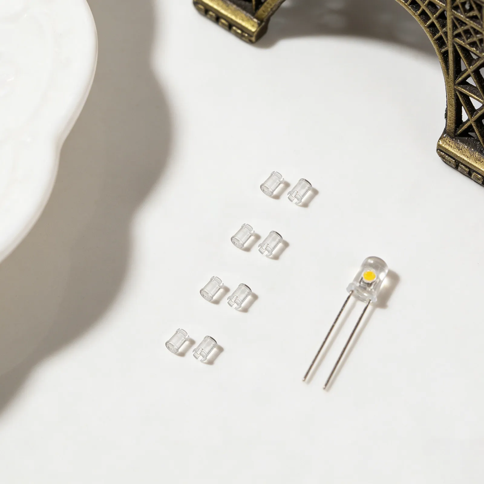 20Pcs LED Light Holder Plastic Clear 5Mm Emitting Diode Clips Panel Mount Bezel LED Bulb Covers for Electronic Displays