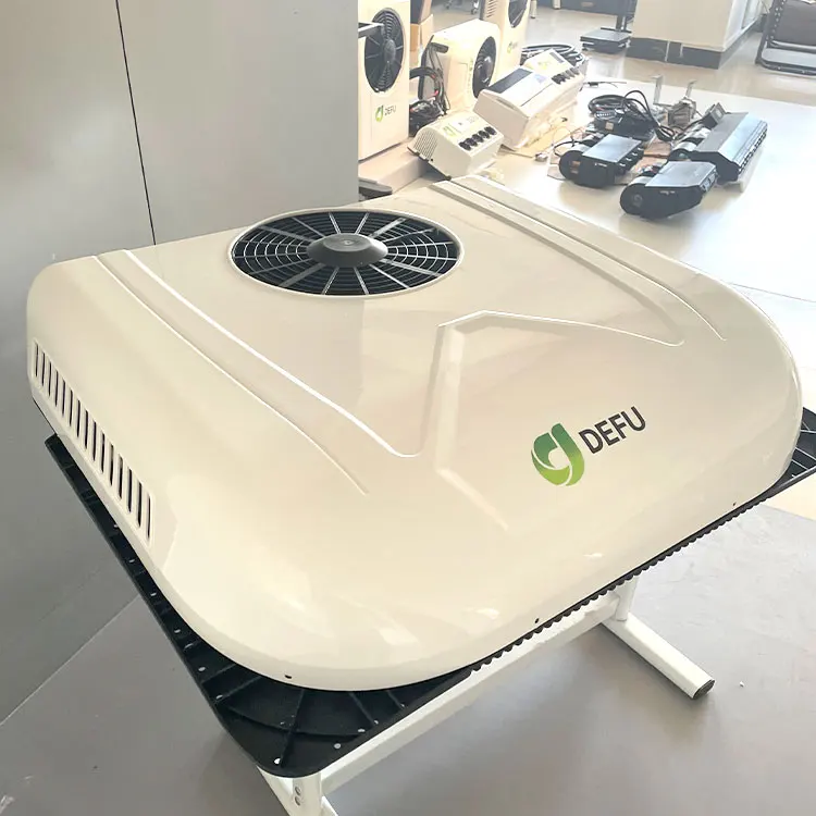 جرار فان سقف علوي 12 فولت كهربائي تيار مستمر قوة تكييف الهواء على السطح شاحنة 12 فولت 24 فولت مكيف الهواء