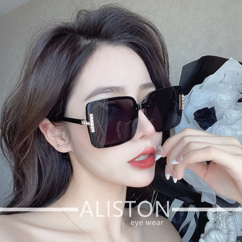 

New Sunglasses, Dark Glasses, Women's Diamond Glasses, INS Douyin Street Shooting, Online Celebration, Live Broadcast, Korean