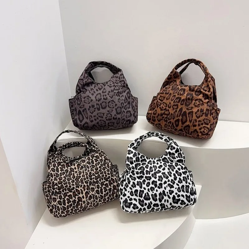 

Trendy Designer Minimalist Diaper Bag Unique Vintage Fashionable Crossbody Bag For Women Stylish Messenger Purse