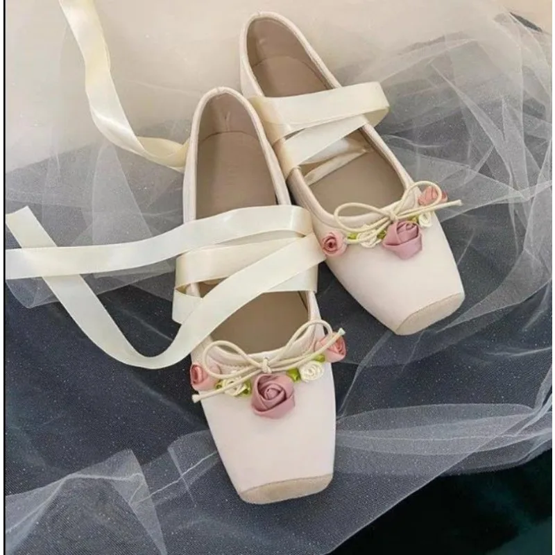 

New Women's Flat Footwear Pink Ballet Women Single Shoes Fashion Lace Up Girl Mary Jane Shoes Sweet Flowers Ladies Loafers